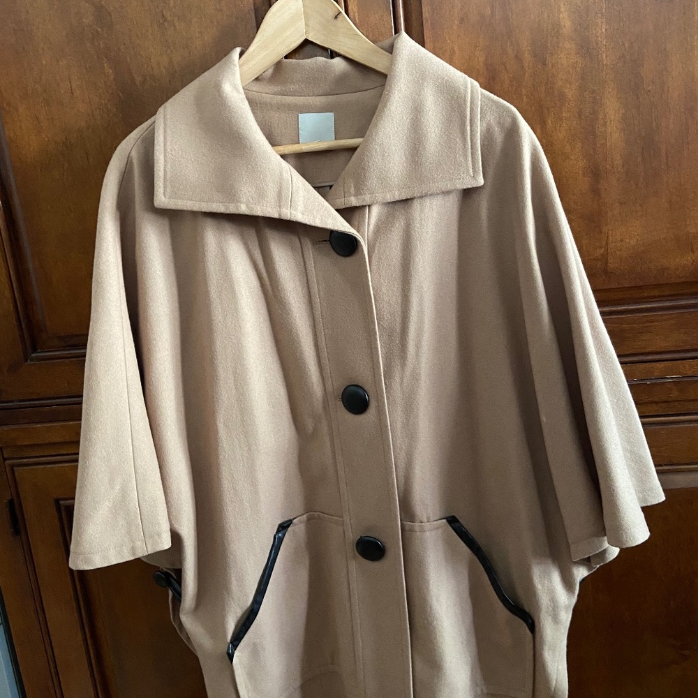 Lightweight Cape/Coat